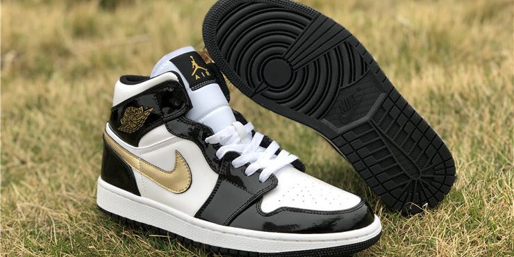 Nike Air Jordan 1 Patent Leather Gold