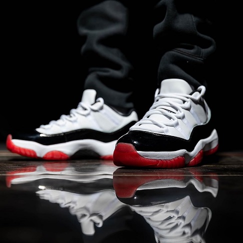 Jordan 11 Low Bred White